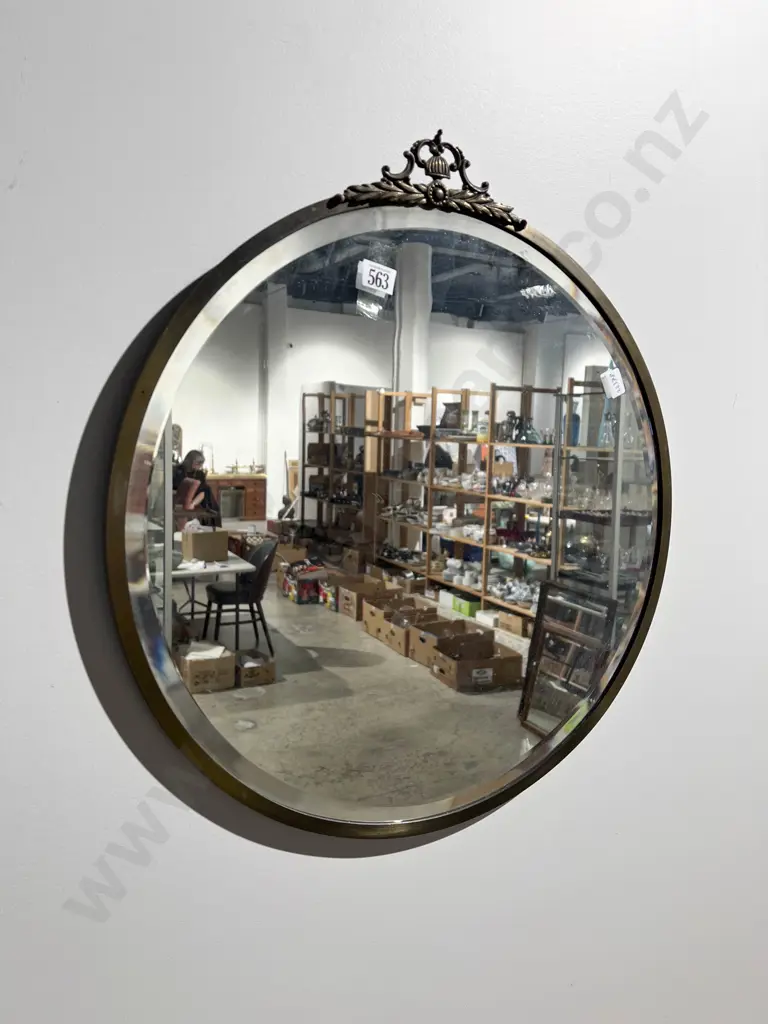 Circular Bevel Edged Wall Mirror Image 1++